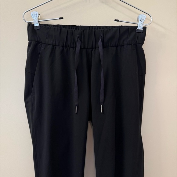 Lululemon On The Fly Pant *Woven 28" in black size 2 travel athletic pants - Picture 7 of 14
